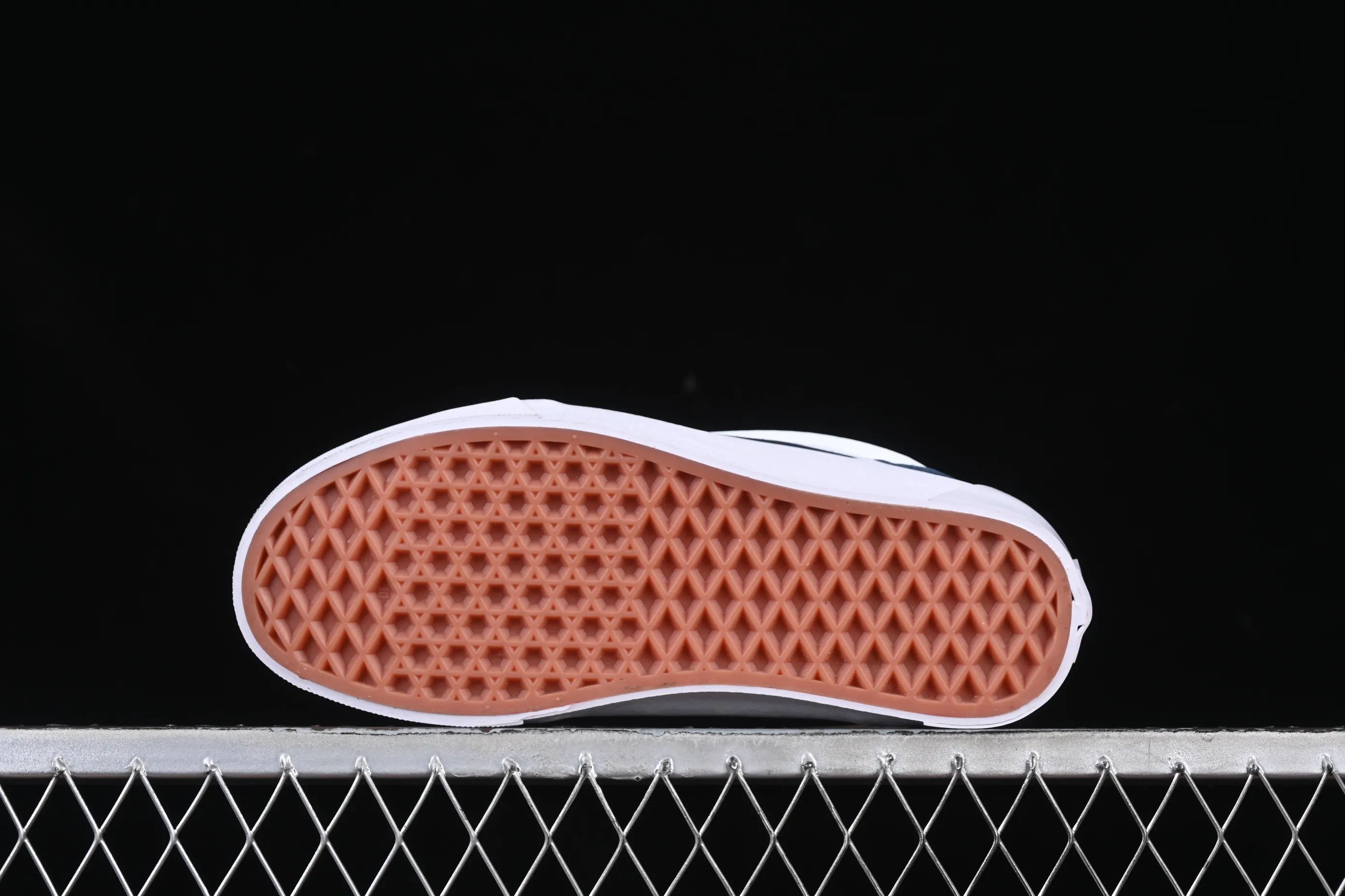 All categories Vans Vans series Vans Low Vans low-top Vans Knu Skool Vans low-top retro casual fat bread shoes VN000D6CJBL